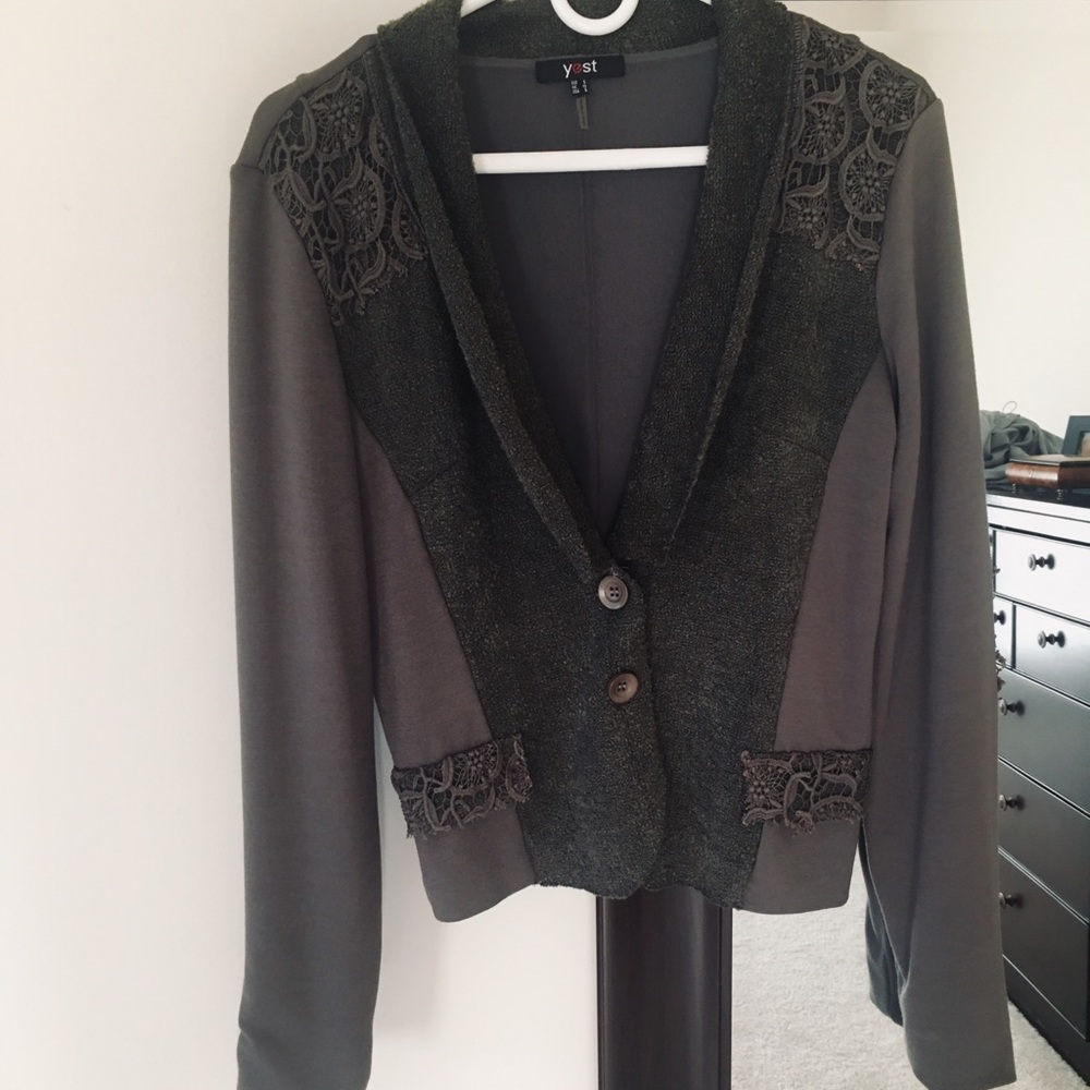 Yest Accented Blazer (NWOT!)